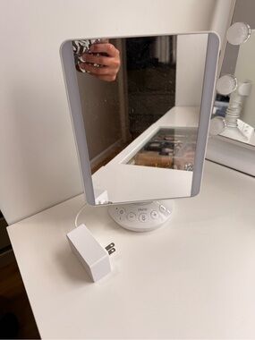 iHome Lighted Vanity Mirror with Bluetooth